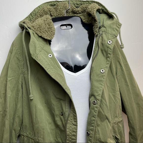 ecoté Urban Outfitters Utility Jacket - Picture 2 of 8